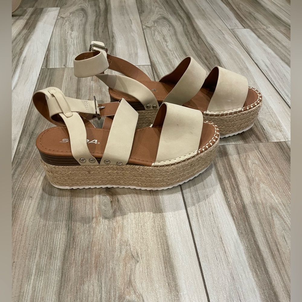 Soda Cream Platform Shoes with Chunky Sole
